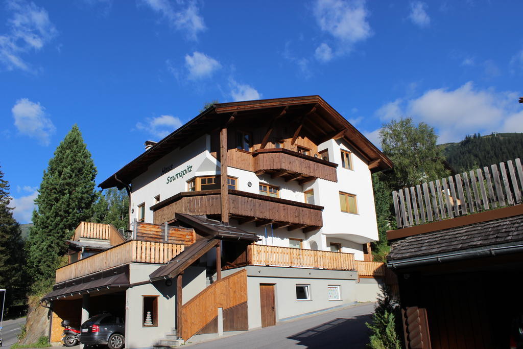 Haus Saumspitz Apartment Sankt Anton am Arlberg Bagian luar foto