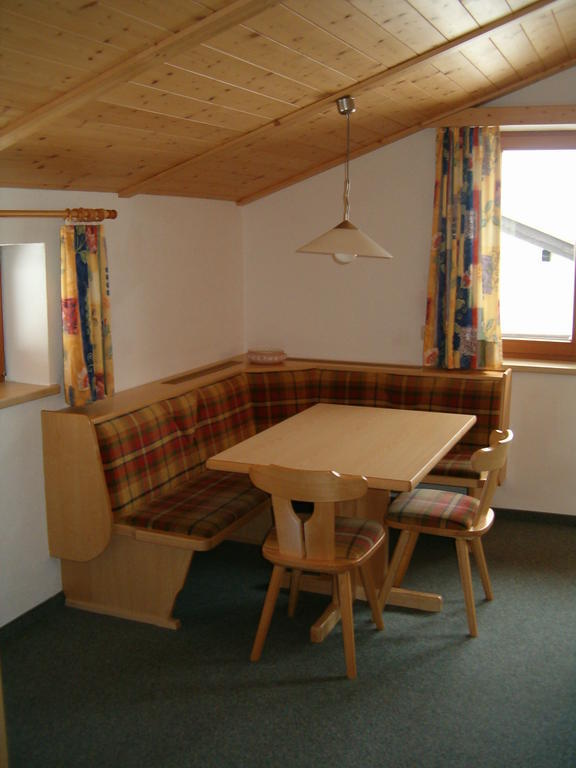 Haus Saumspitz Apartment Sankt Anton am Arlberg Ruang foto