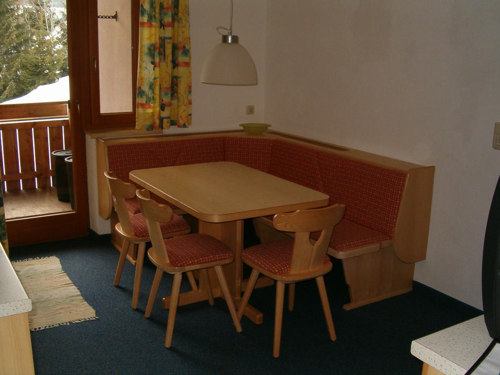Haus Saumspitz Apartment Sankt Anton am Arlberg Bagian luar foto